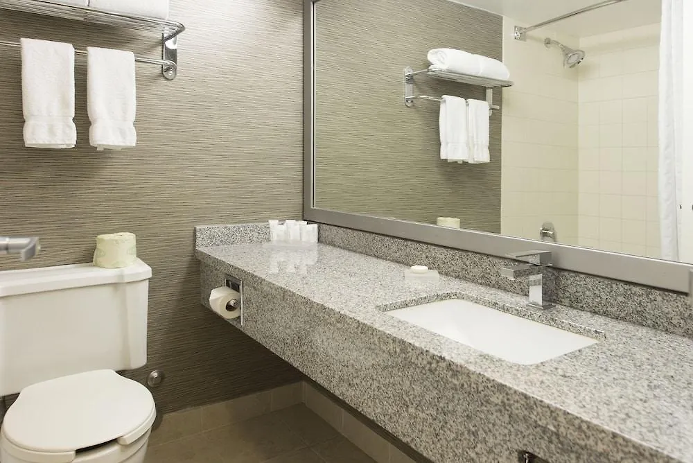 ***  Toronto Don Valley Hotel And Suites Canada