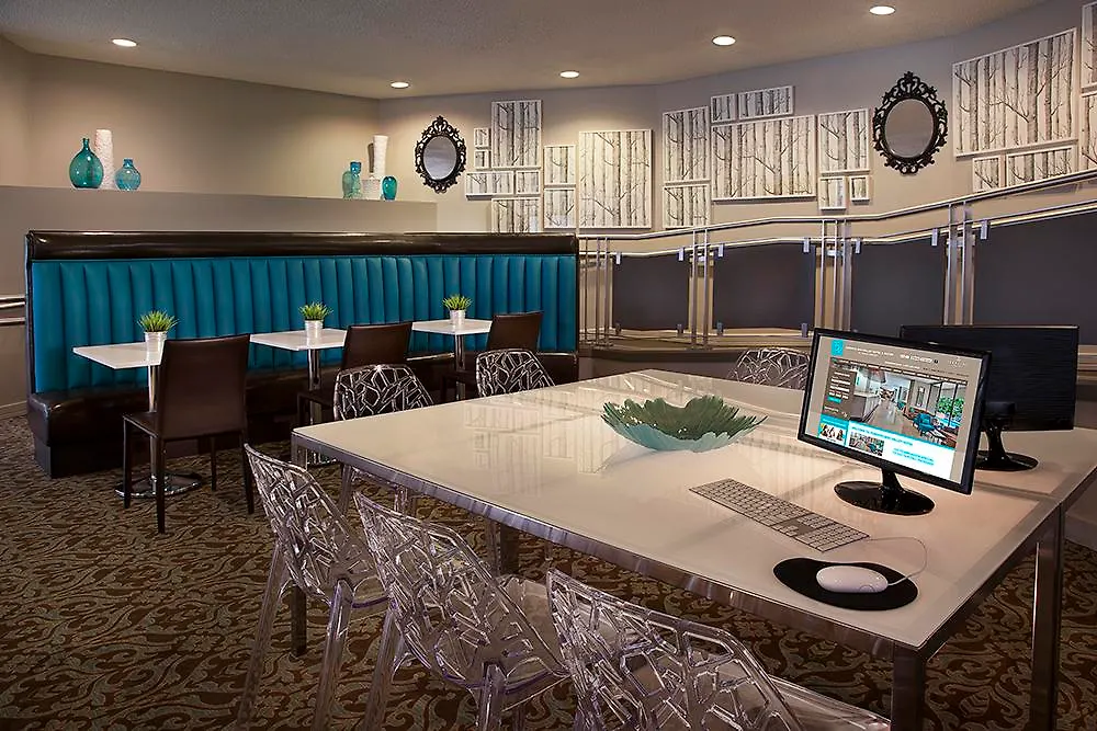 Toronto Don Valley Hotel And Suites