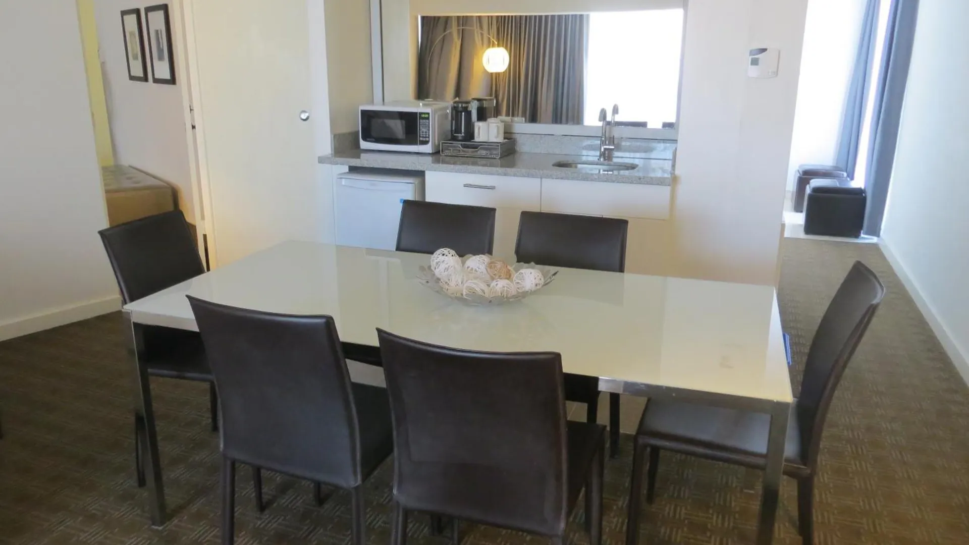 Toronto Don Valley Hotel And Suites 3*,  Canada