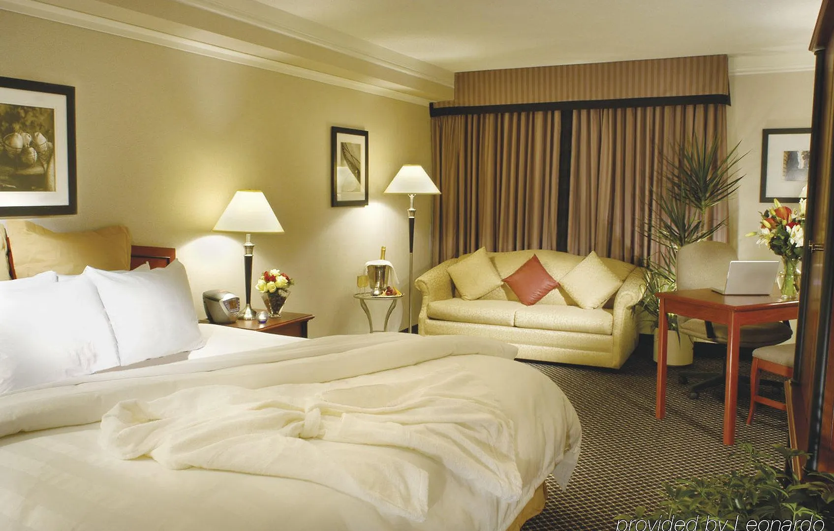 Toronto Don Valley Hotel And Suites