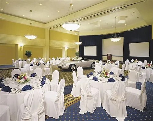 Toronto Don Valley Hotel And Suites
