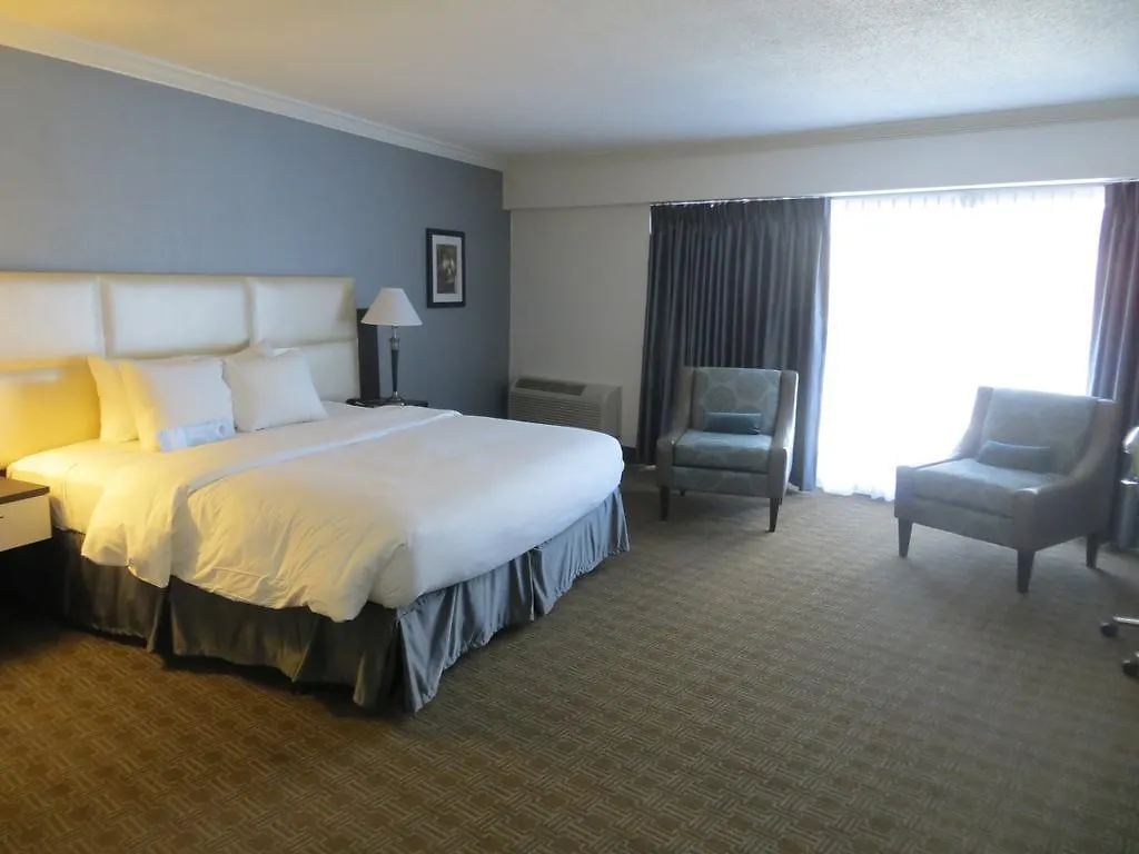 Toronto Don Valley Hotel And Suites