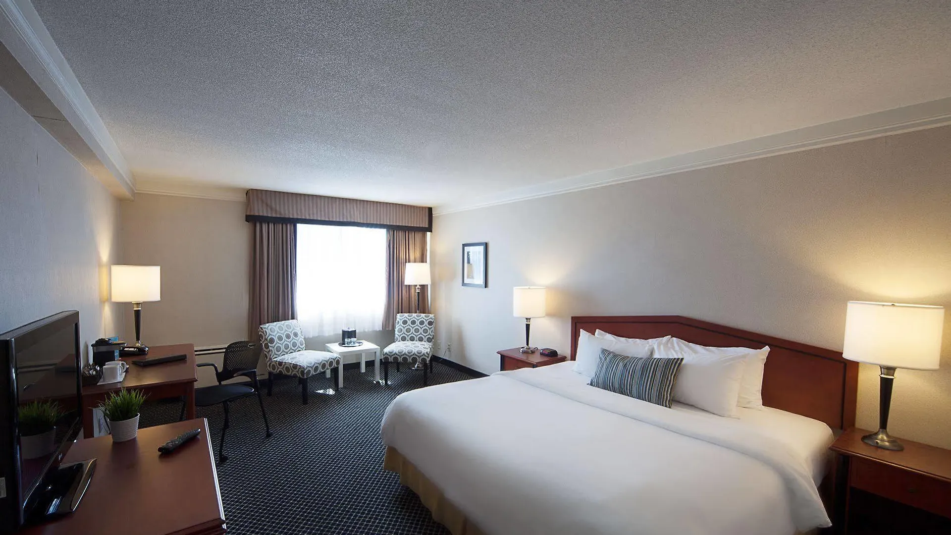 ***  Toronto Don Valley Hotel And Suites Canada