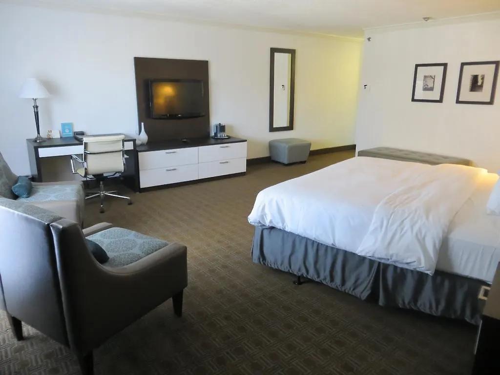 Toronto Don Valley Hotel And Suites